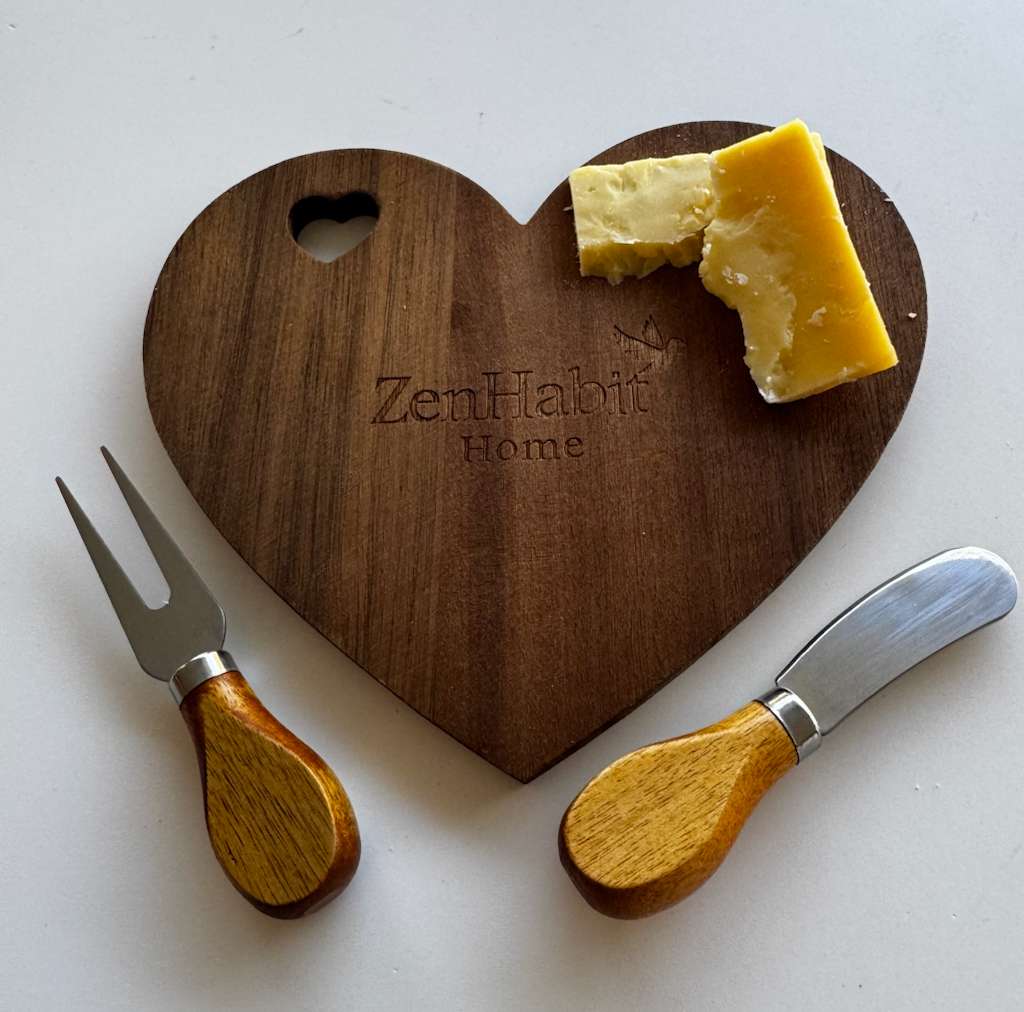 Heart-Shaped Wooden Cutting Board - Natural Kitchen & Gift